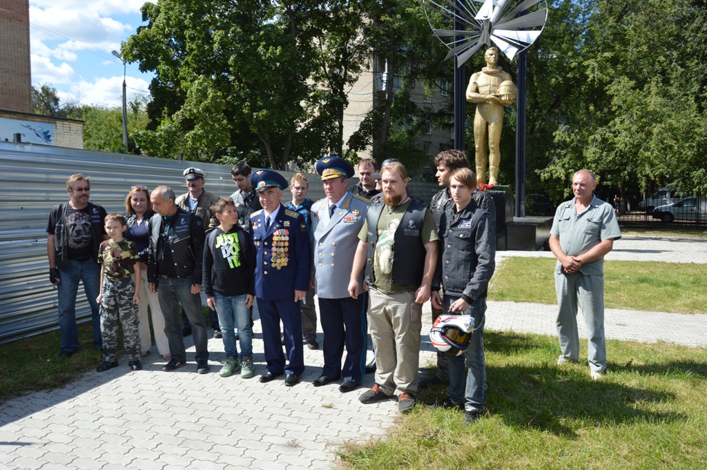 День Монино прошел под красными знаменами