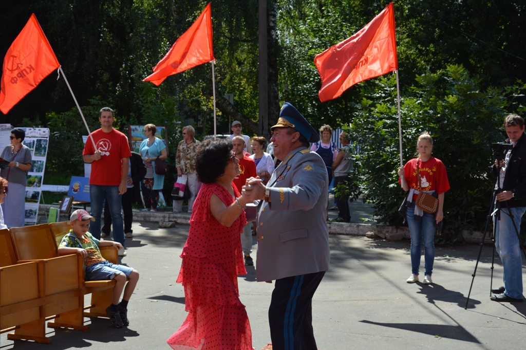 День Монино прошел под красными знаменами