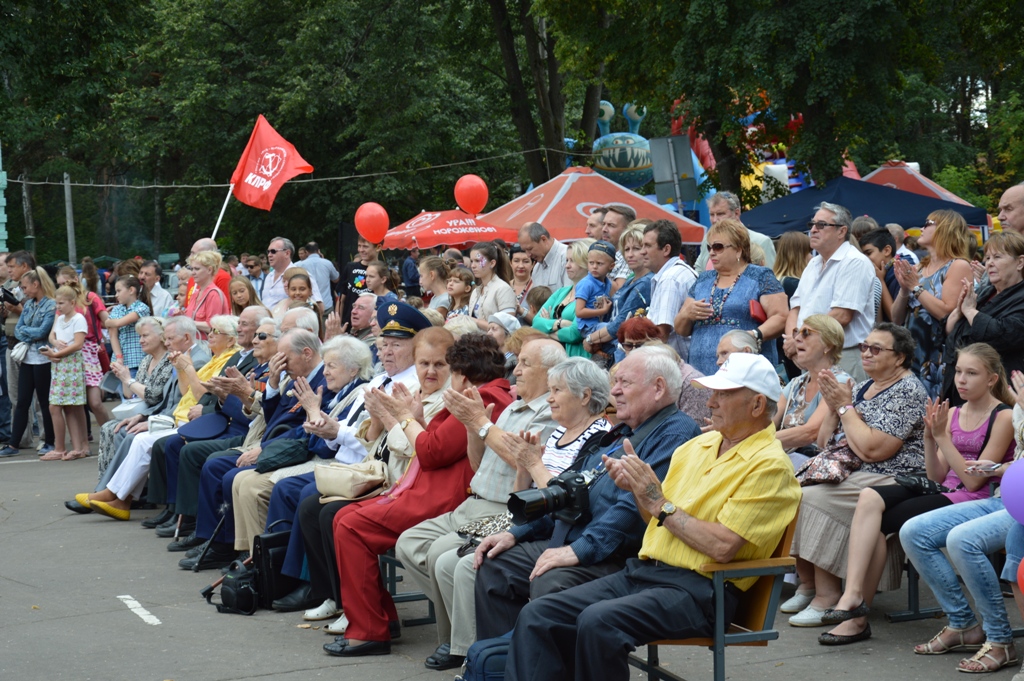 День Монино прошел под красными знаменами