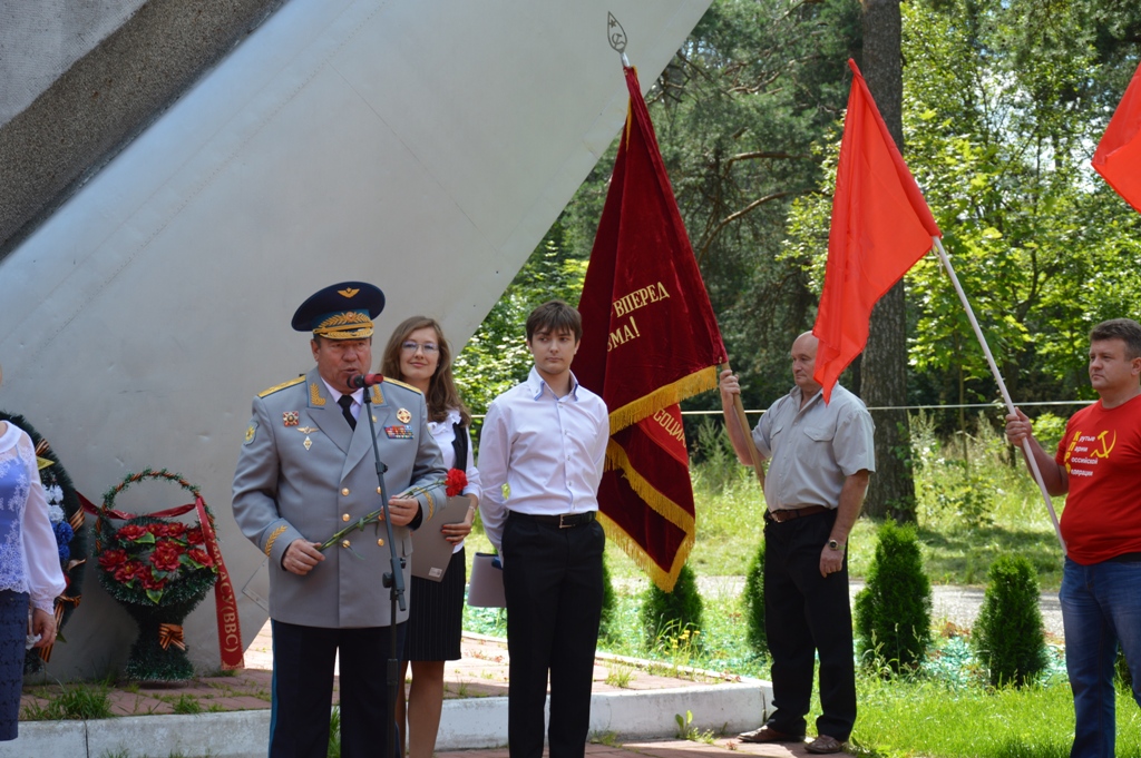 День Монино прошел под красными знаменами