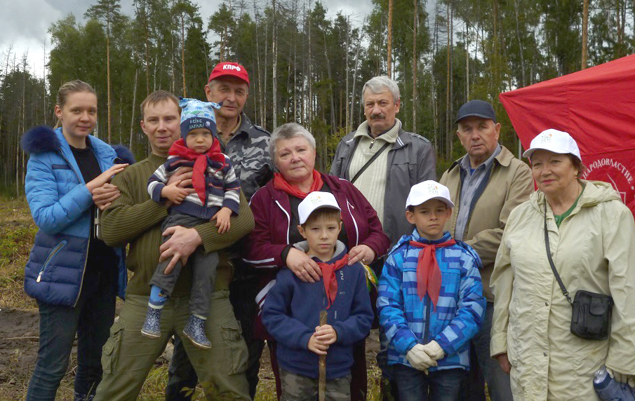 Балашихинские коммунисты посадили свой лес!