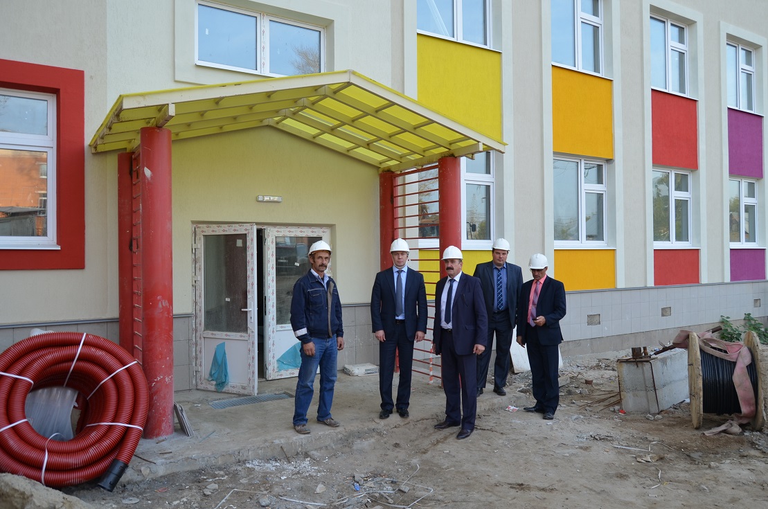 Алексей Русских проинспектировал строительство социальных объектов в Зарайском районе