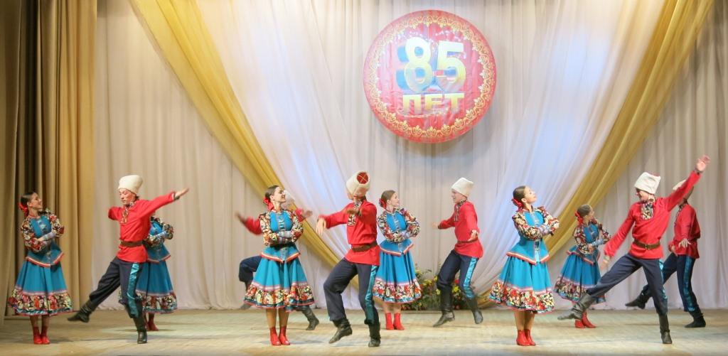 Михаил Леонтьев поздравил Губернский профессиональный колледж с 85-летием!