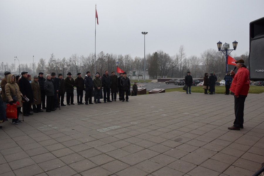 98-ая годовщина Великого Октября в Дзержинском