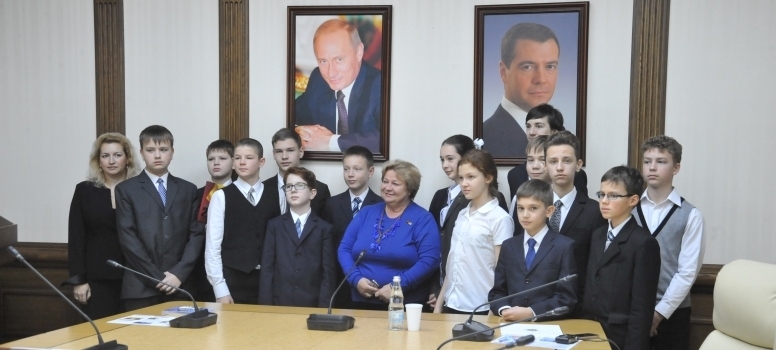 Парламентский урок и молодежная политика!