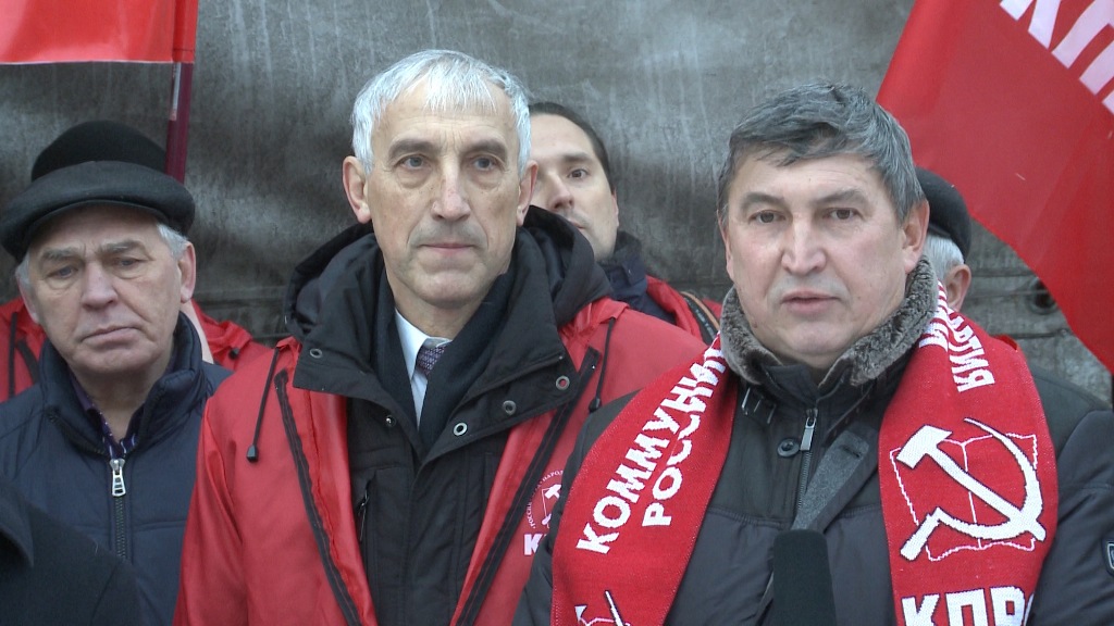 Коммунисты отправили 47-ой гуманитарный конвой жителям Донбасса