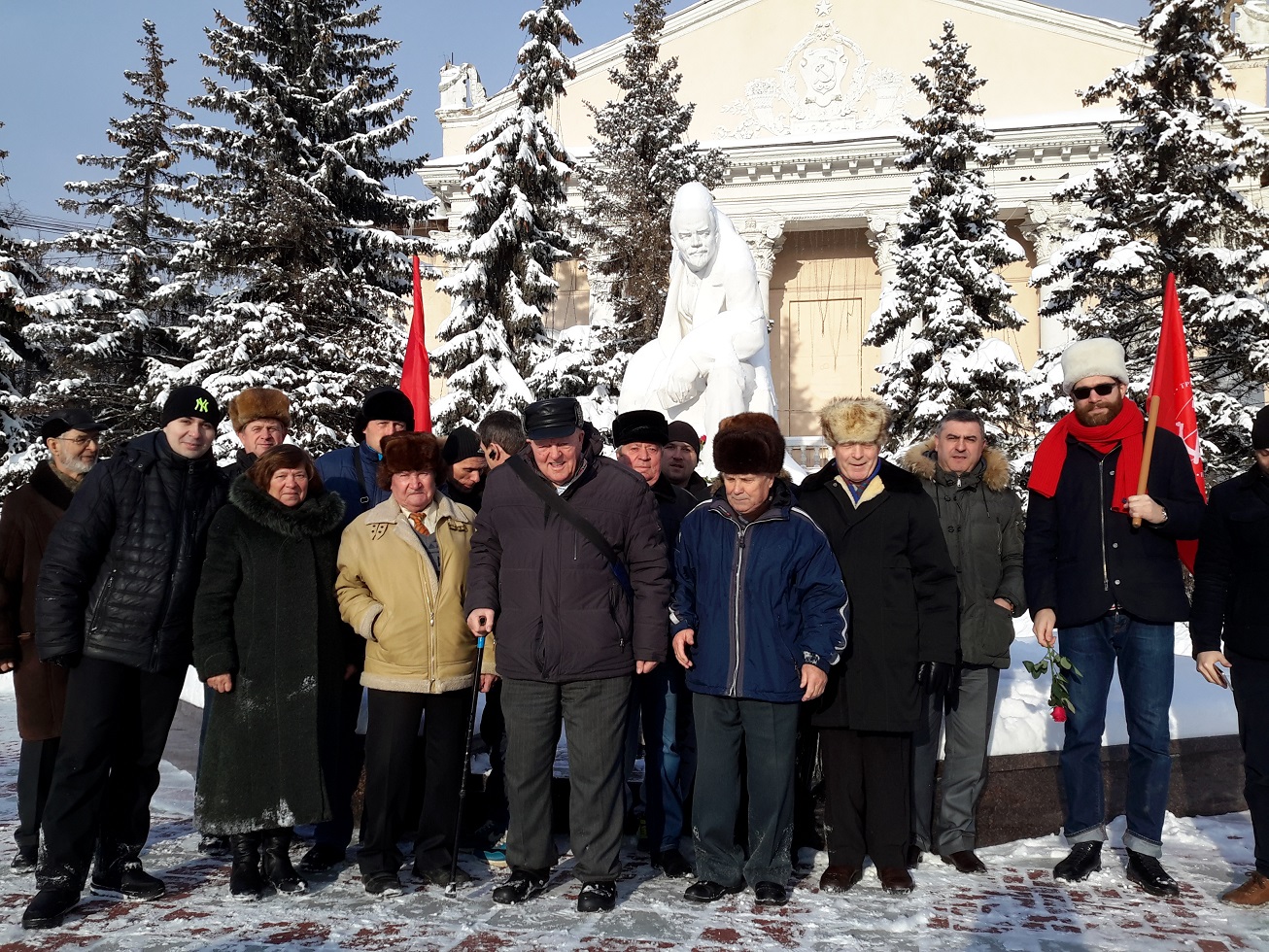 Коммунисты чтят память вождя