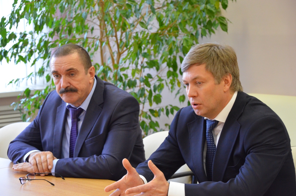 Депутат Госдумы А.Ю. Русских на встрече с жителями Зарайска рассказал об антикризисных мерах