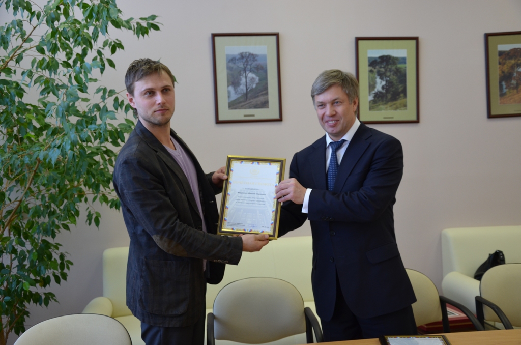 Депутат Госдумы А.Ю. Русских на встрече с жителями Зарайска рассказал об антикризисных мерах