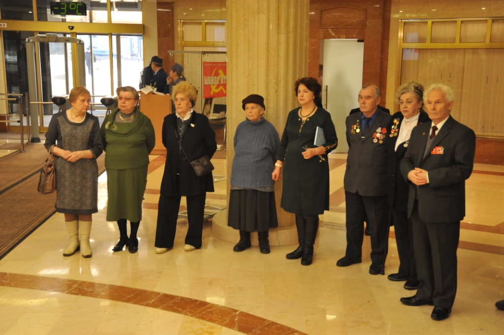 В Мособлдуме открылась выставка «Детство, опаленное войной»