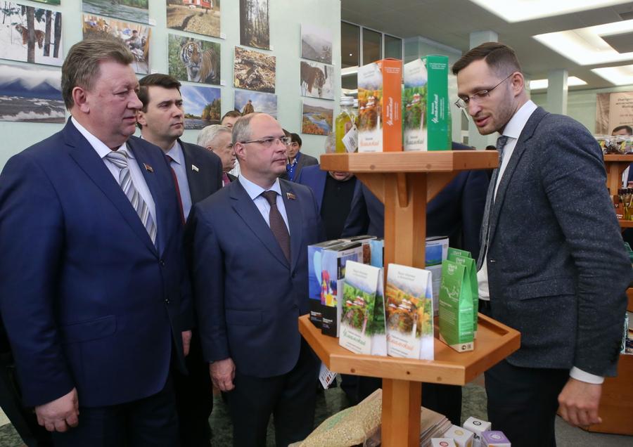 В.И. Кашин выступил в Госдуме на открытии выставки «Дикоросы - национальный экологический ресурс России. История, география, экономика»