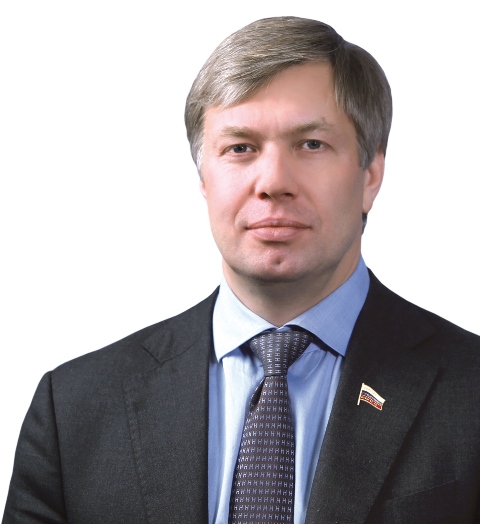 Алексей Русских призвал повысить роль публичных слушаний при принятии градостроительных решений