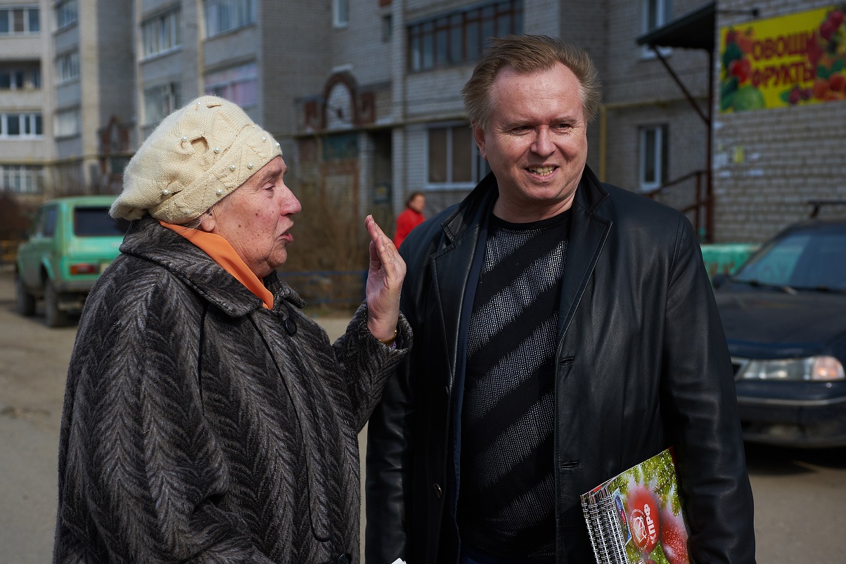 Прошли встречи коммунистов с жителями микрорайонов Ферма и Птицеград