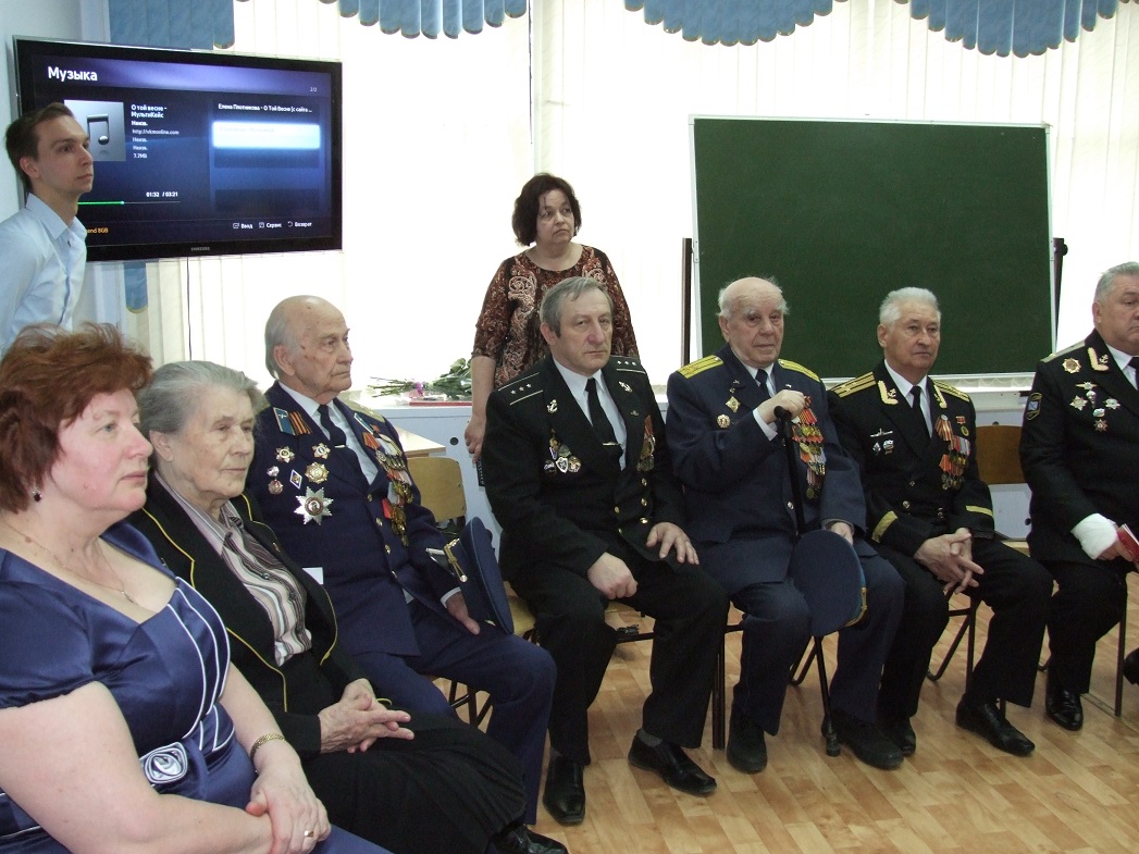 Уроки мужества в Подольской средней школе