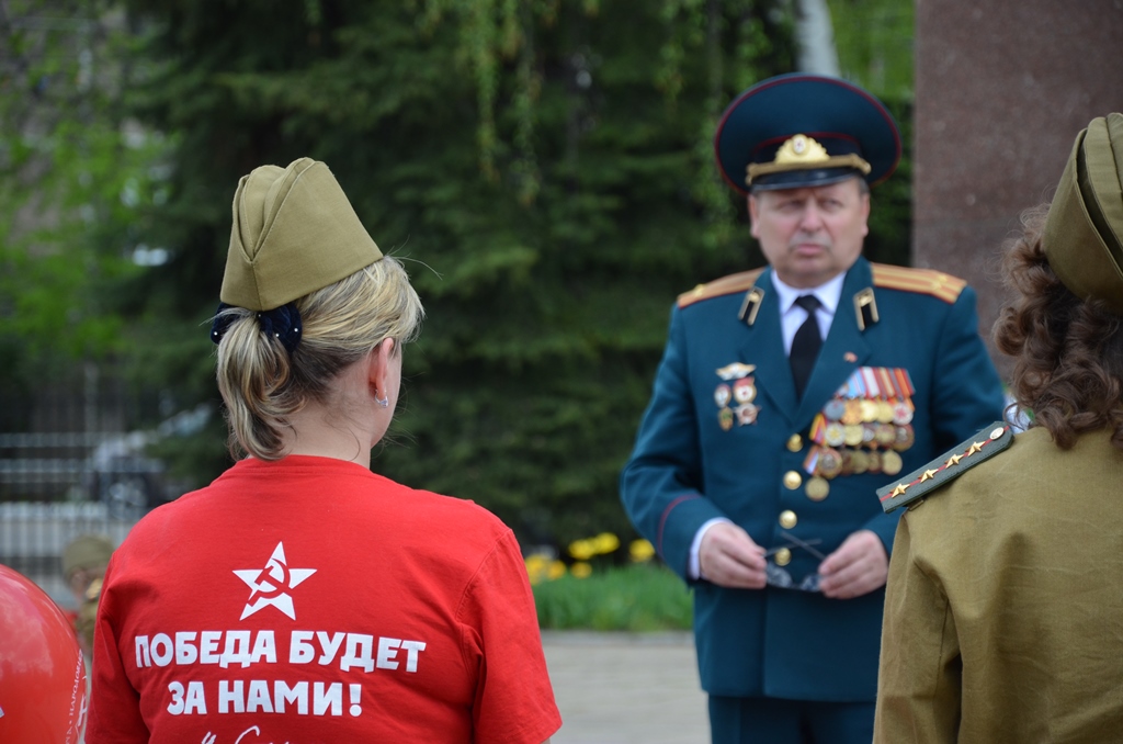 «Дорогами победителей»: в Зарайском районе коммунисты День победы встретили автопробегом