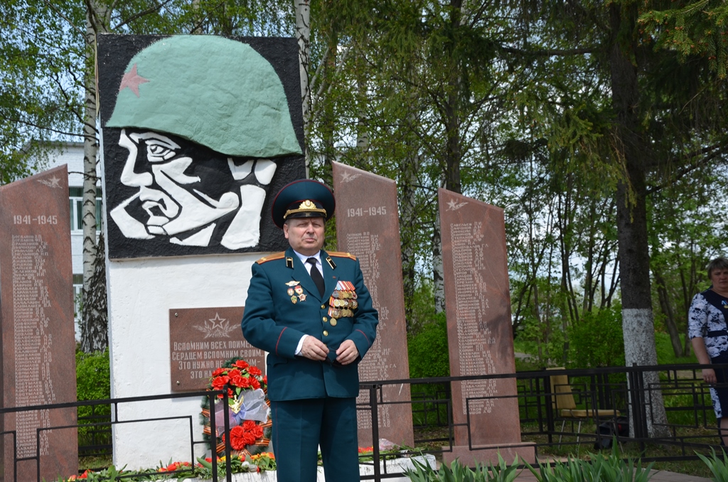 «Дорогами победителей»: в Зарайском районе коммунисты День победы встретили автопробегом
