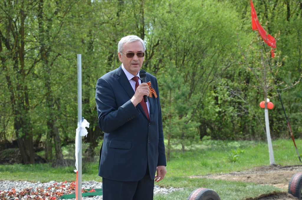 Алексей Русских принял участие в открытии памятника павшим воинам в деревне Конев Бор Коломенского района