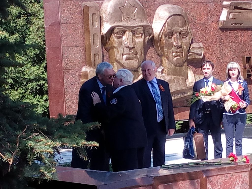 Валентин Куликов поздравил коломенцев с праздником Великой Победы