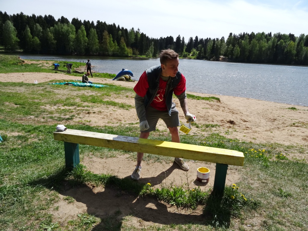 В Сергиевом Посаде на пляже озера Лесное прошёл большой субботник