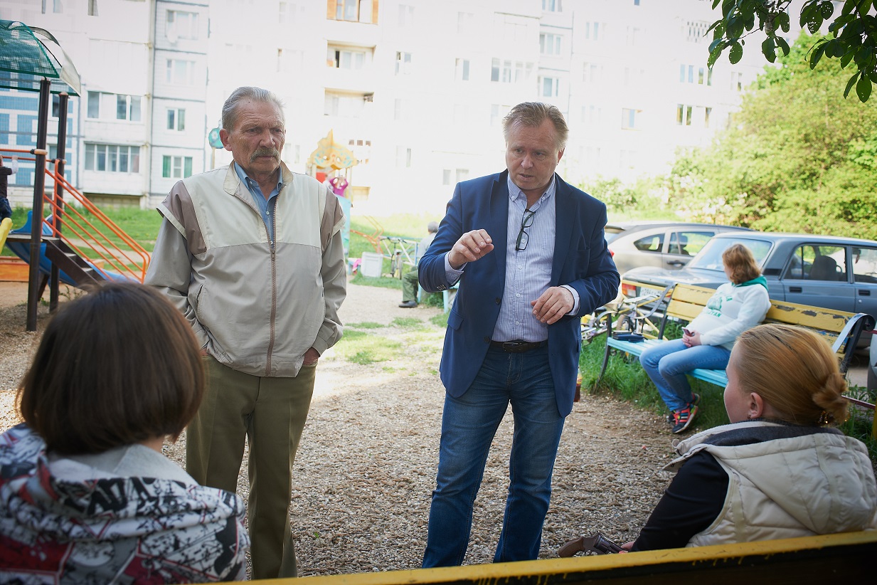 Александр Голуб встретился с жителями Хотьково