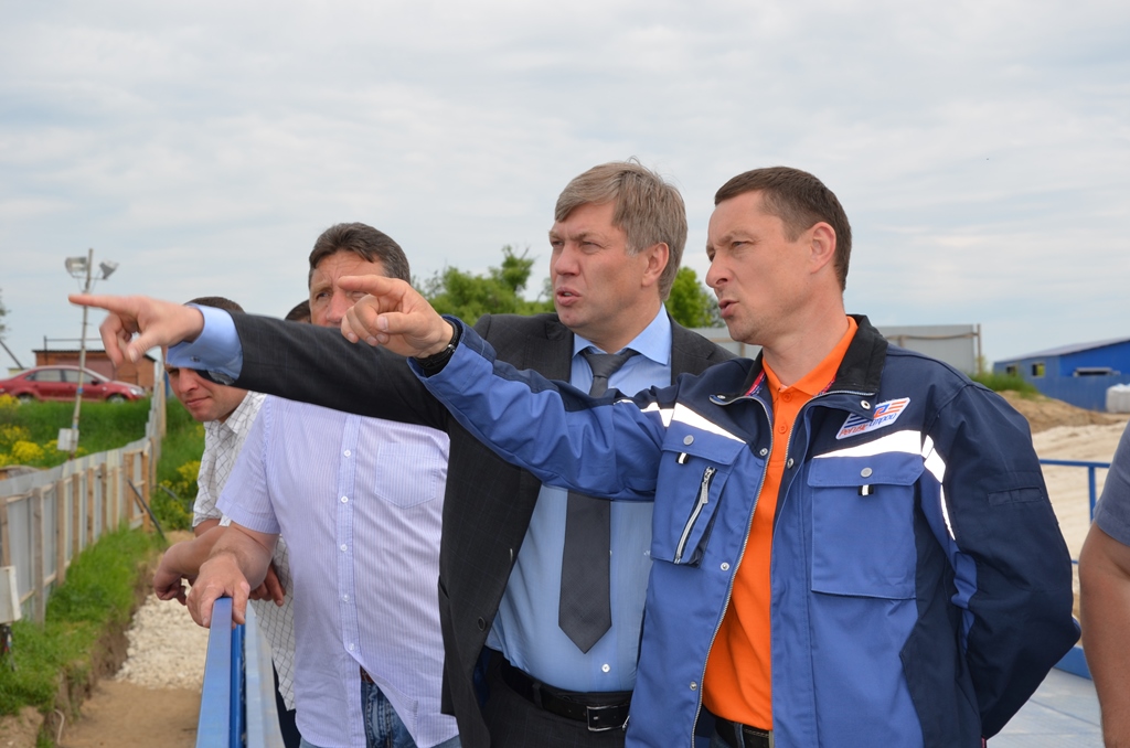 Алексей Русских осмотрел реконструкцию гидроузла на реке Оке в Луховицком районе