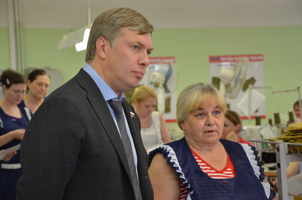 Алексей Русских осмотрел реконструкцию гидроузла на реке Оке в Луховицком районе
