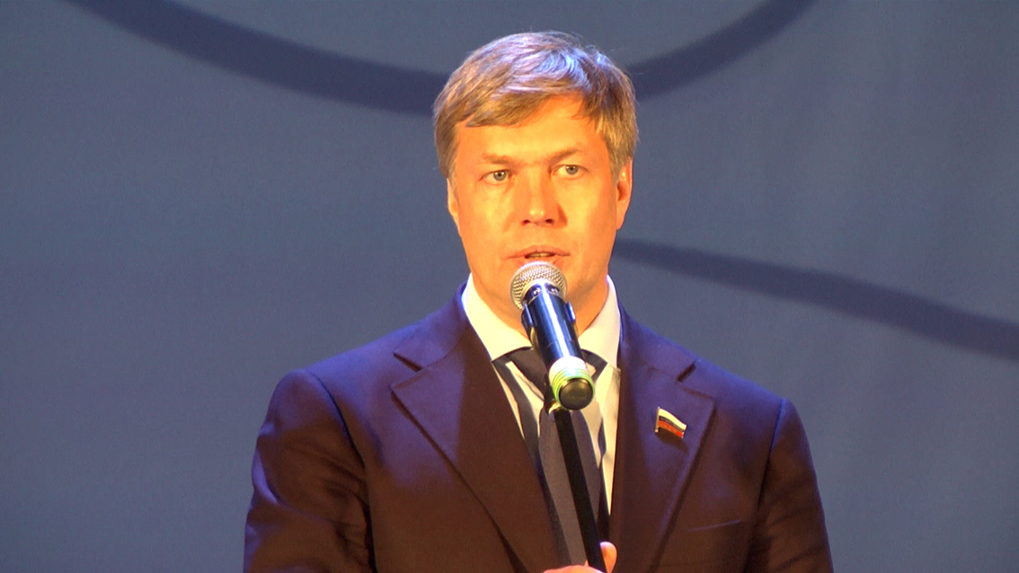 Алексей Русских поздравил с юбилеем Егорьевский Центр социального обслуживания «Журавушка»