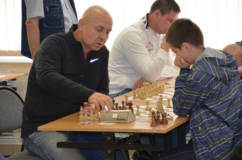 «Спорт формирует характер». Алексей Русских посетил спортивные мероприятия в Зарайске и Коломенском районе
