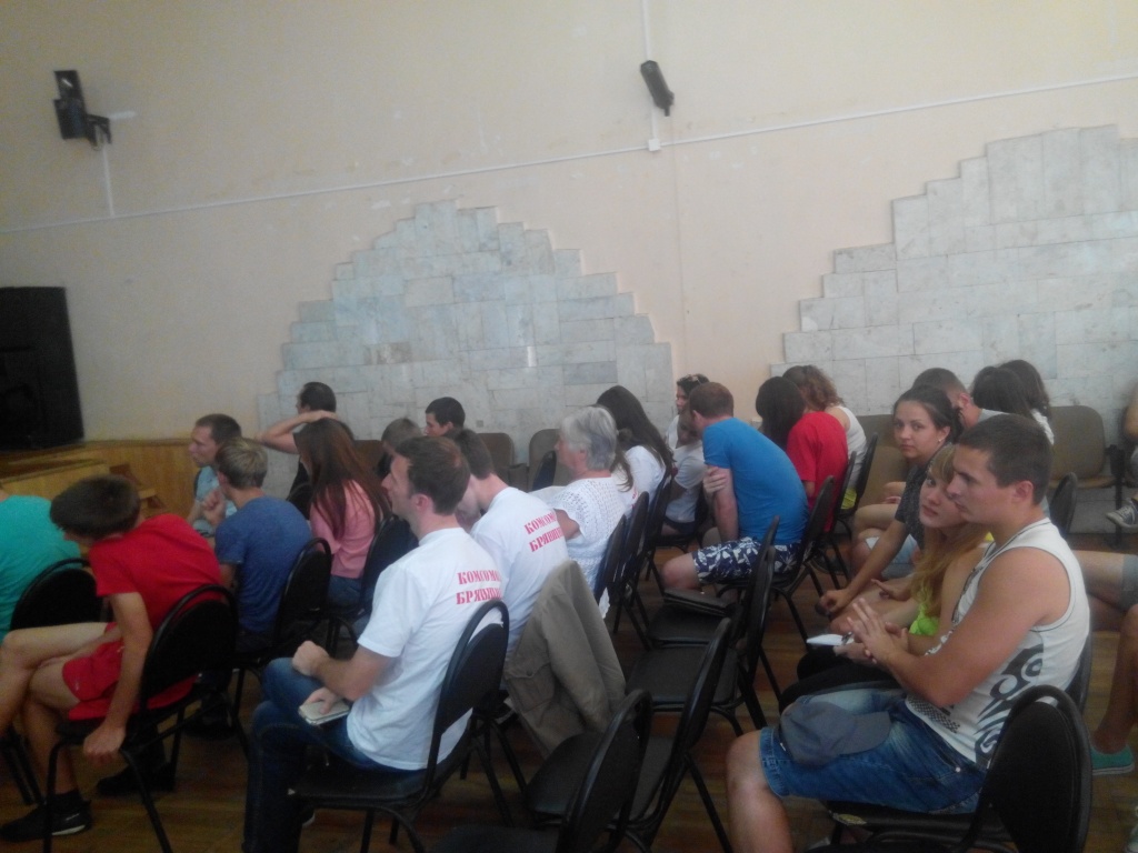 В Подмосковье под лозунгом «Нет капитализму! Да – социализму!» прошёл комсомольский федеральный слет ЦФО
