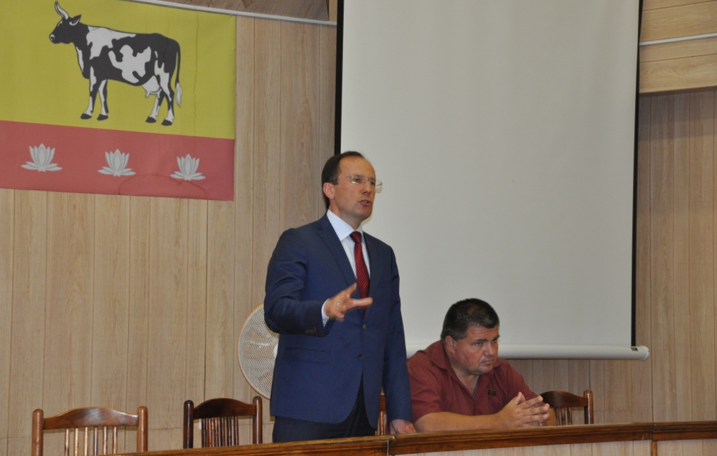 Красная Пойма. Виталий Фёдоров и Алексей Соколов провели встречи в аграрном поселке