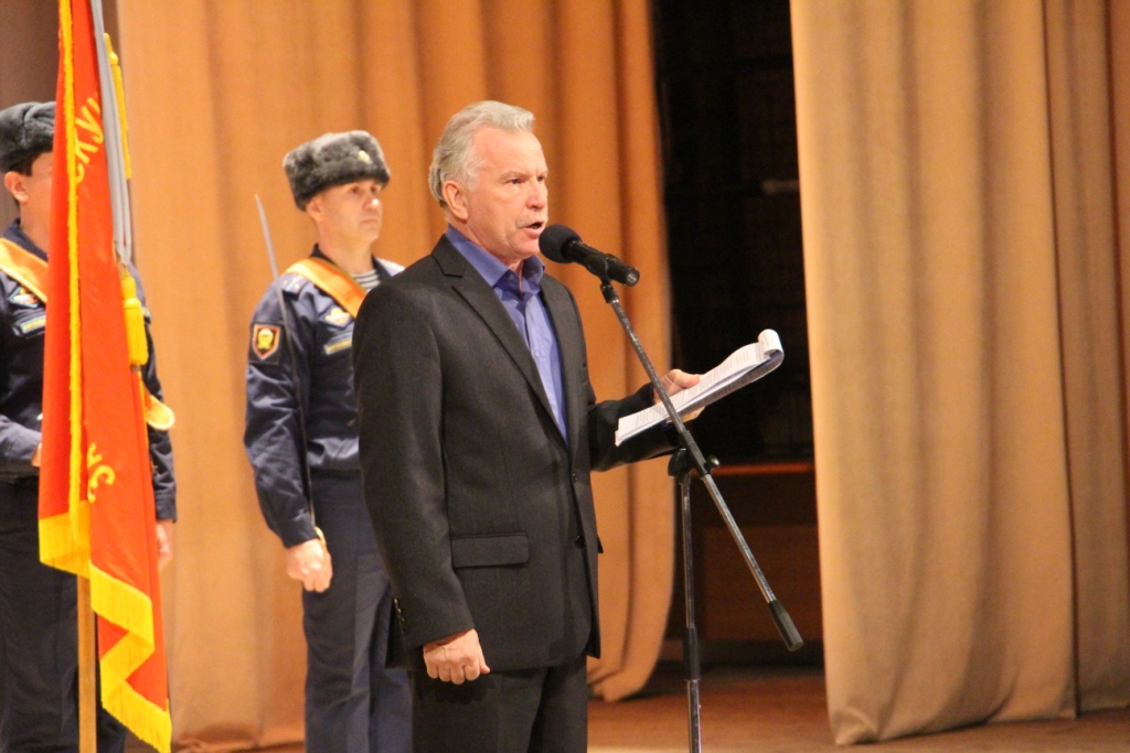 Василий Мельников поздравил ветеранов и жителей Пушкино и Фрязино с 75-летием битвы под Москвой