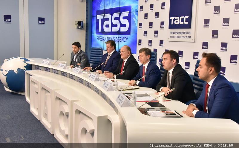 Разжать клещи на горле России!