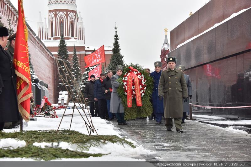 Г.А. Зюганов: Уверен, что уникальный опыт Сталинской эпохи будет изучаться новым поколением