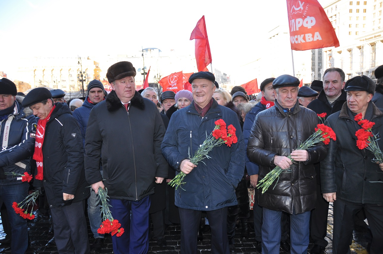 Будущее страны – обновленный социализм!