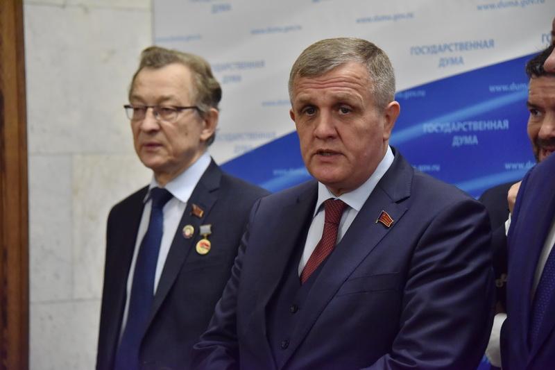 За дело мира на Земле!
