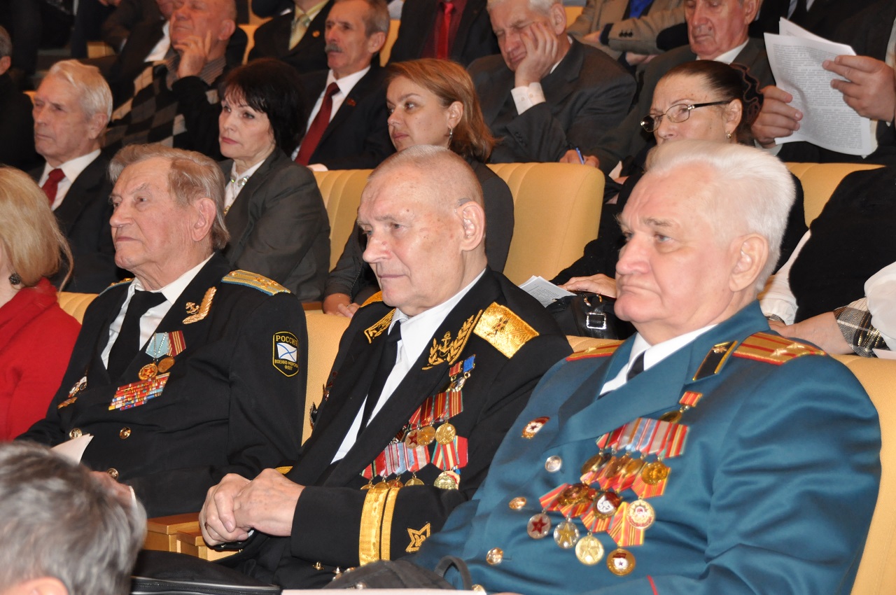 «Крепить оборону страны!». В преддверии 99-летия Советской Армии коммунисты на круглом столе в Госдуме обсудили вопросы Армии, военной науки и промышленности