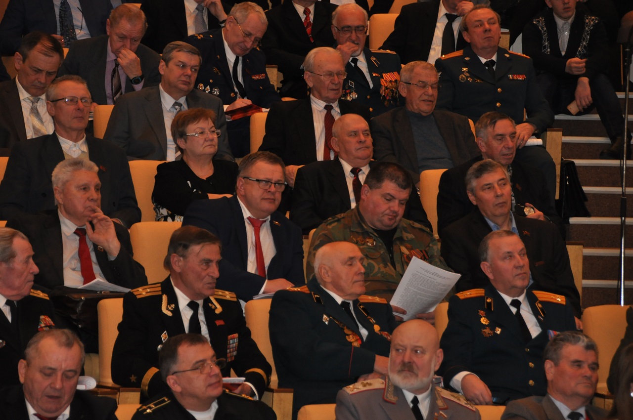 «Крепить оборону страны!». В преддверии 99-летия Советской Армии коммунисты на круглом столе в Госдуме обсудили вопросы Армии, военной науки и промышленности