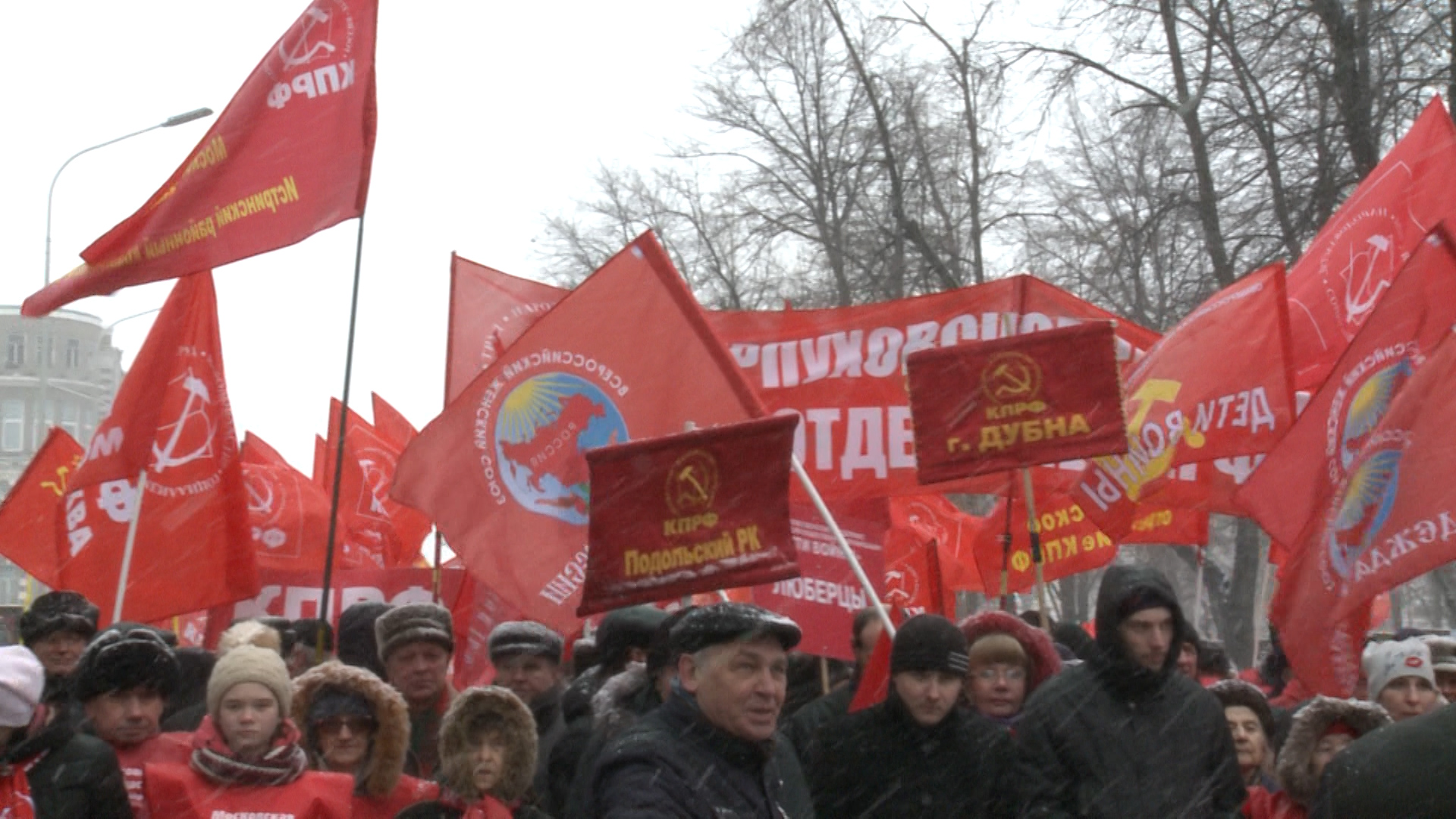 Великий подвиг Красной Армии пускай история хранит!