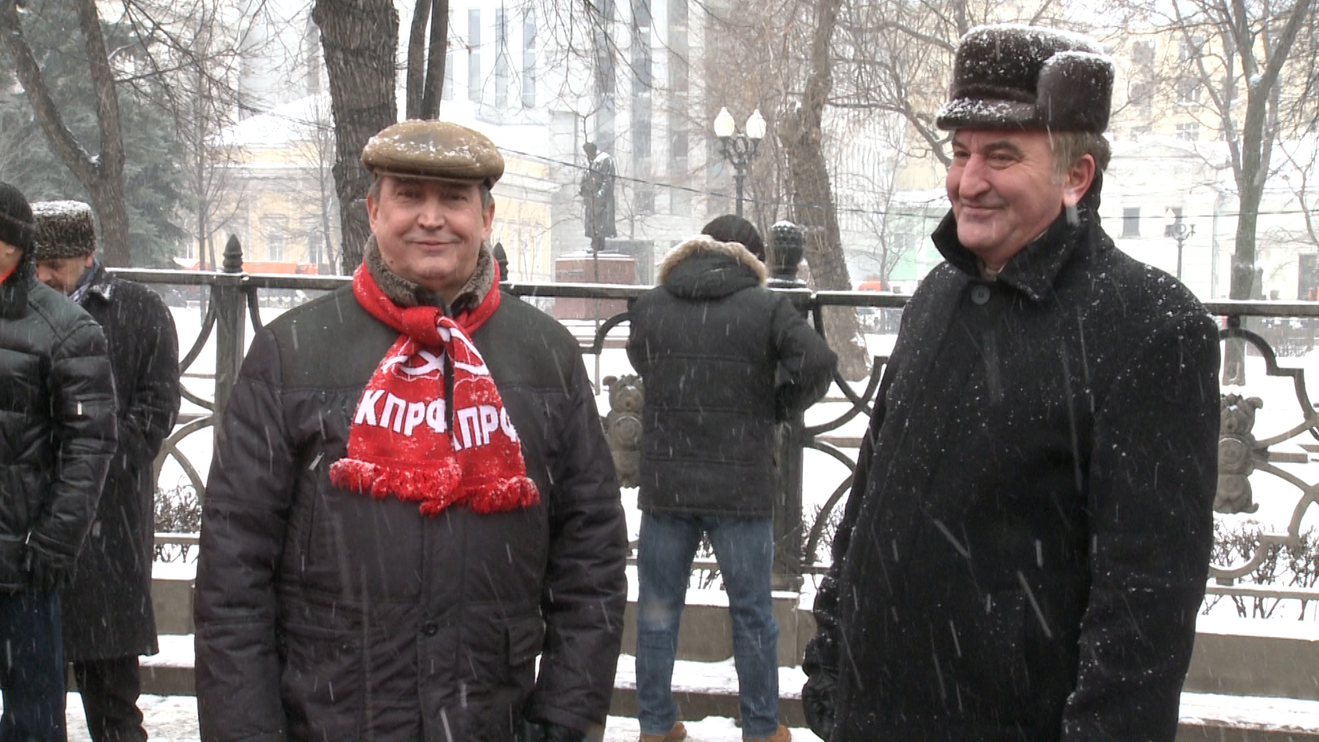 Великий подвиг Красной Армии пускай история хранит!