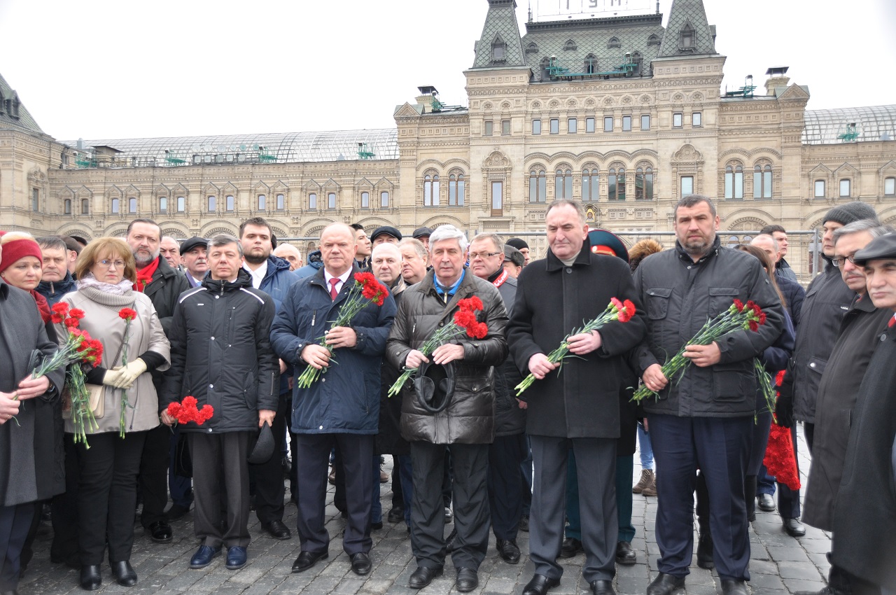 Подмосковные коммунисты почтили память И.В. Сталина