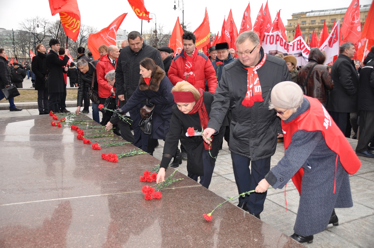 Подмосковные коммунисты почтили память И.В. Сталина