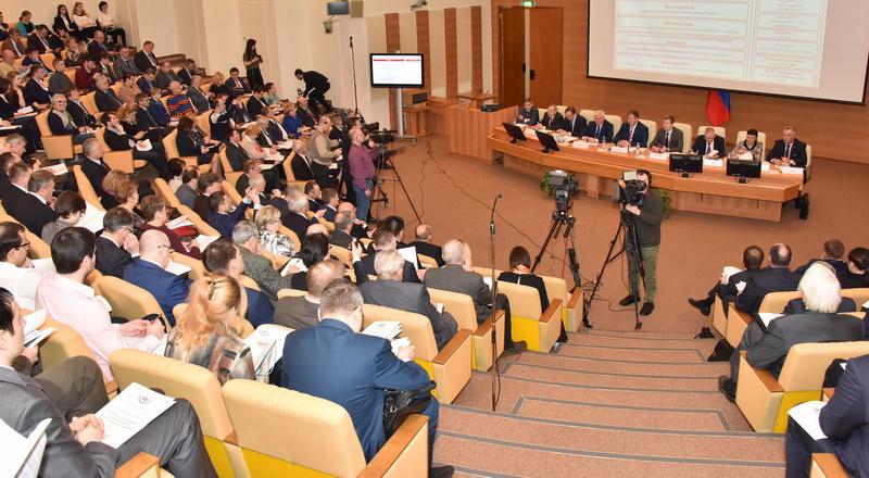 В.И. Кашин провел парламентские слушания о законодательном обеспечении развития переработки сельскохозяйственной продукции