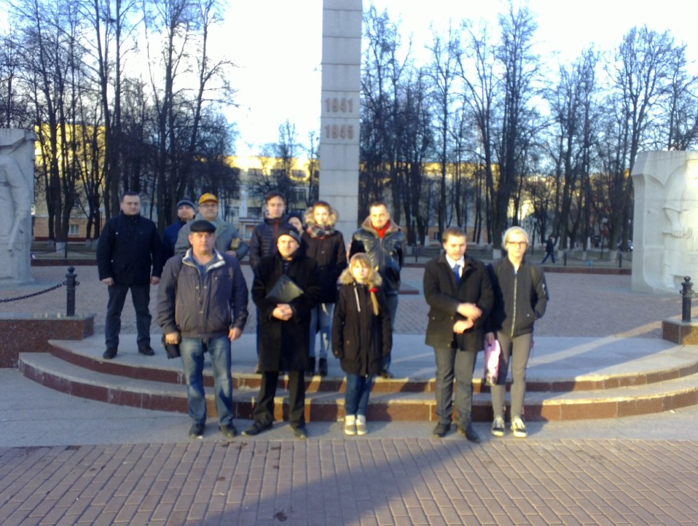 Коммунисты ППО «Силикатная» Подольского ГК КПРФ приняли в свои ряды 7 молодых сторонников партии