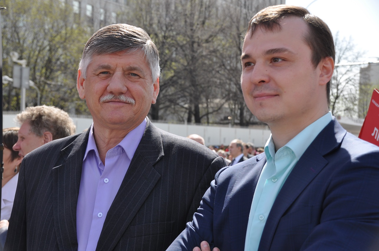 Слава человеку труда!