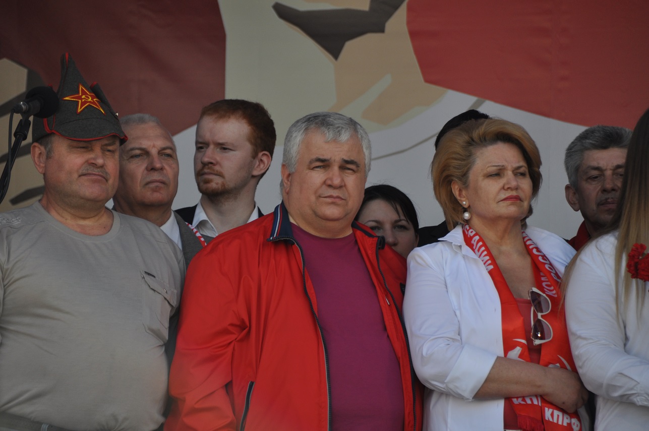 Слава человеку труда!