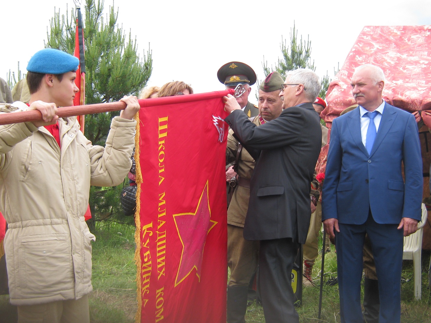 Памятный знак танкистам 20-ой танковой бригады открыт в Одинцовском районе