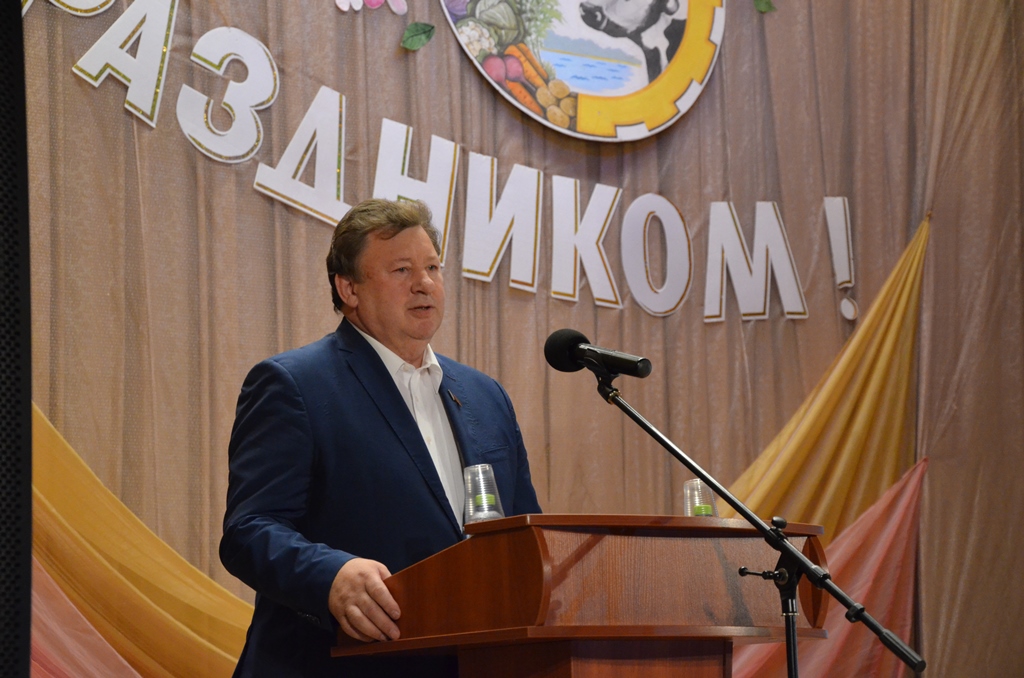 «Успех добивается трудом»: флагман молочного животноводства «Пойма» отметила 85-ий юбилей!