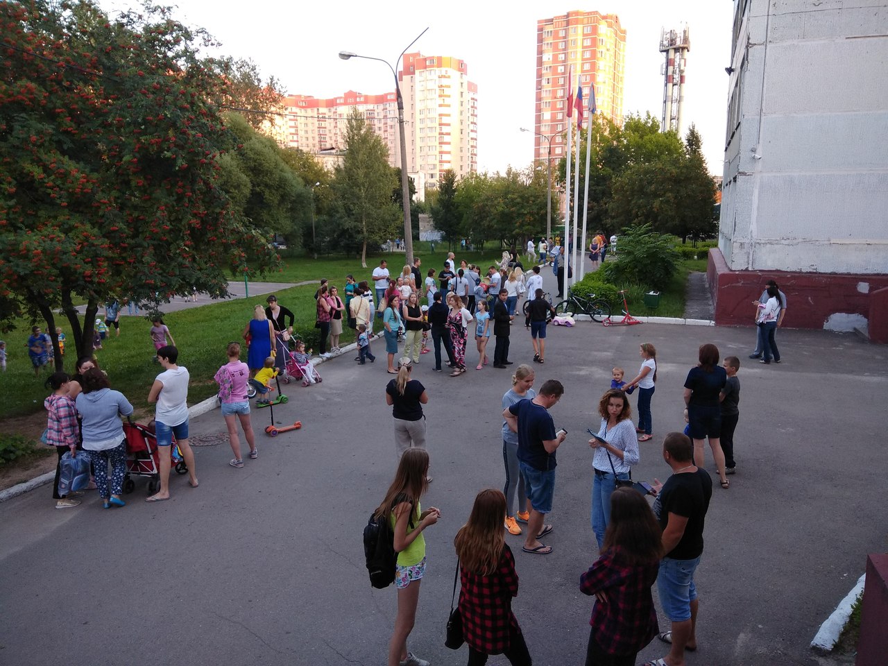 Подольские коммунисты отстояли школу