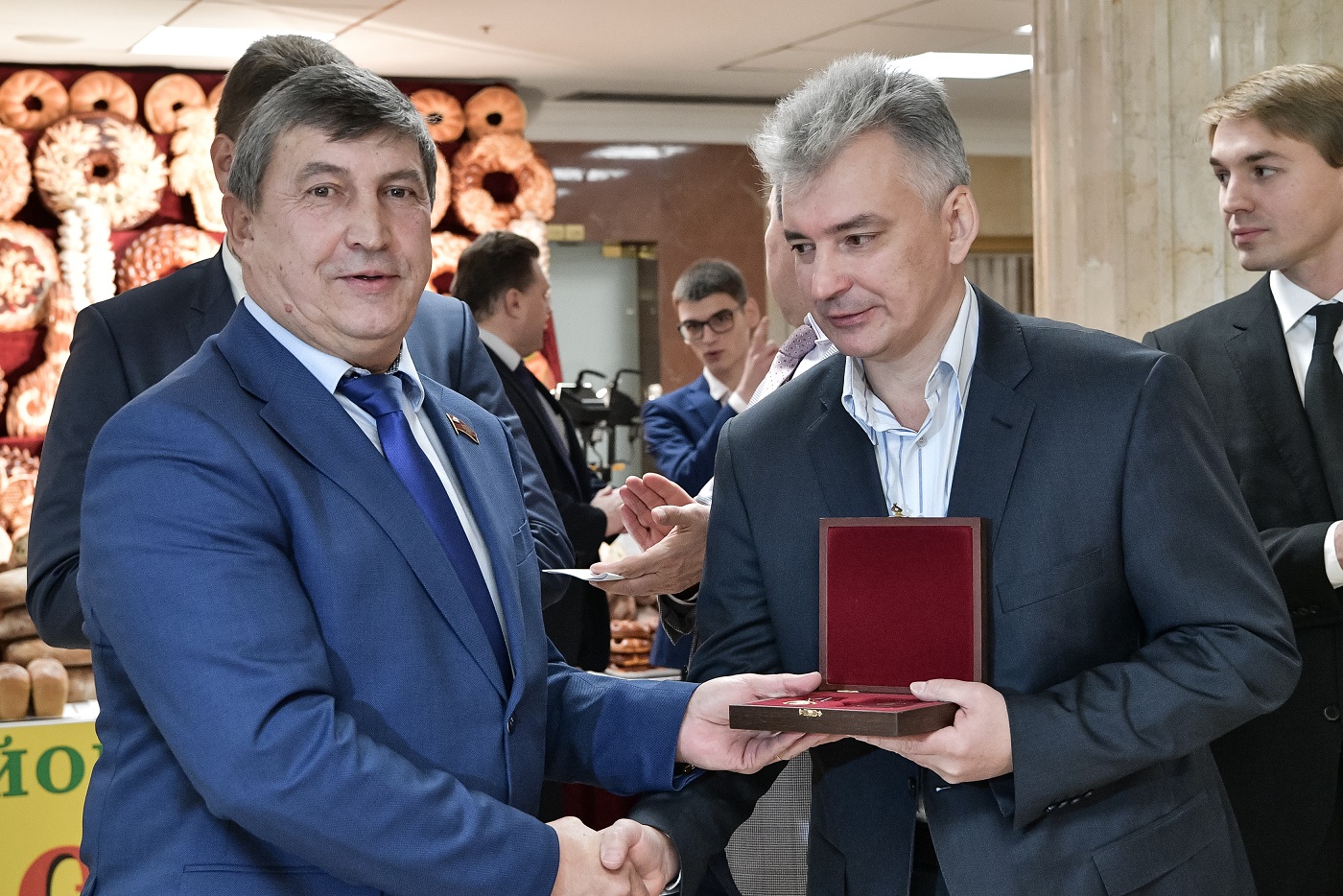 В Мособлдуме открылась выставка «Золотая осень Подмосковья»