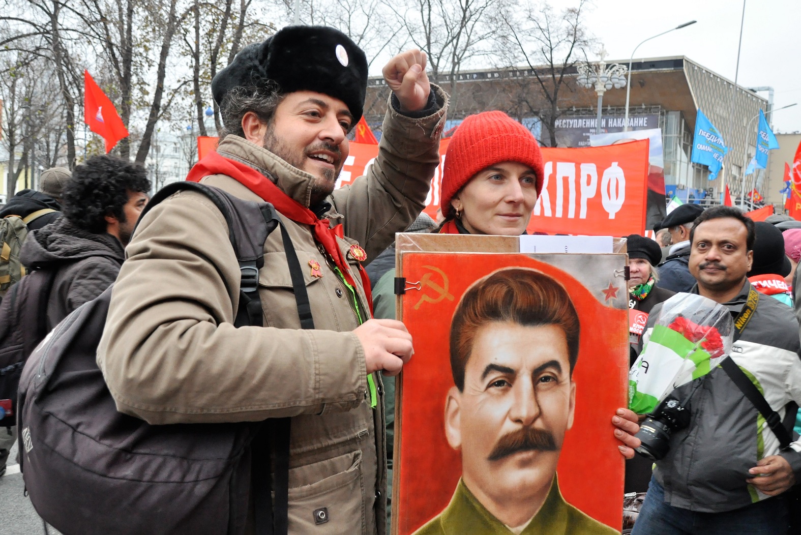 100-летию Великого Октября – Слава!